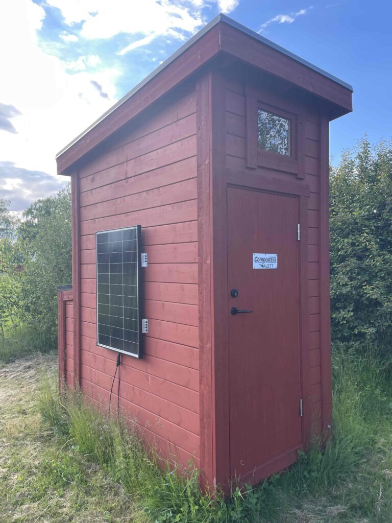 CompostEra demo toilet cabin